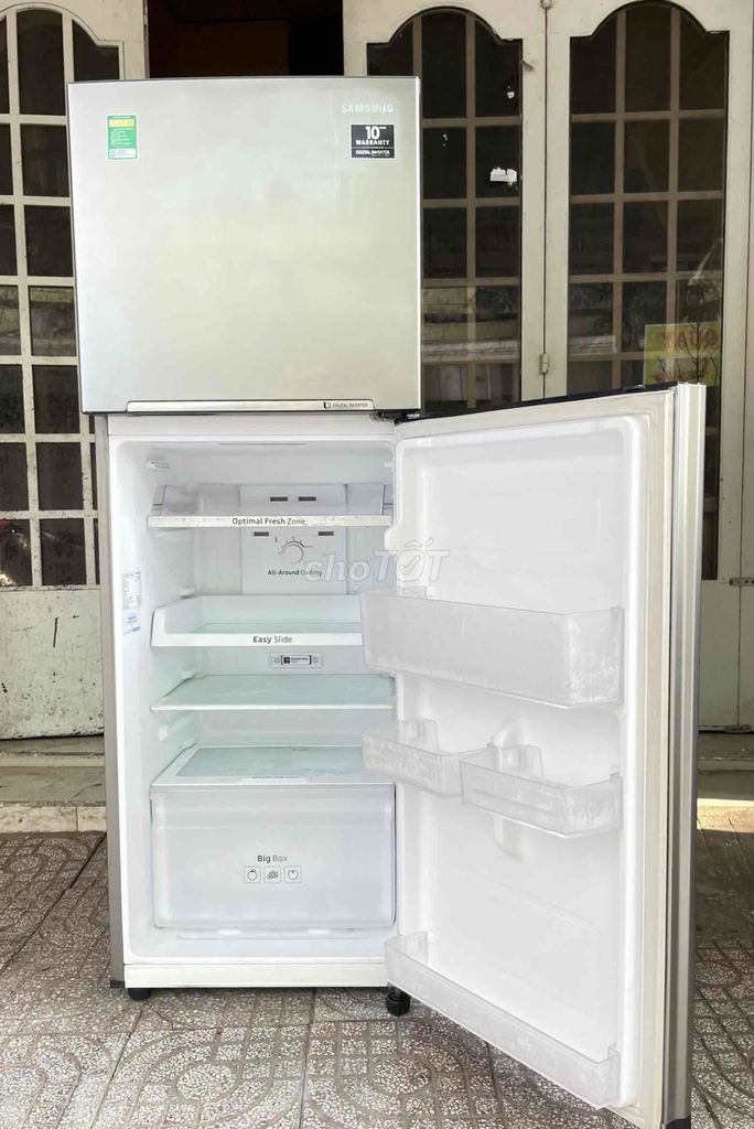 Tủ lạnh Samsung Inverter 243 lít RT22M4033S8