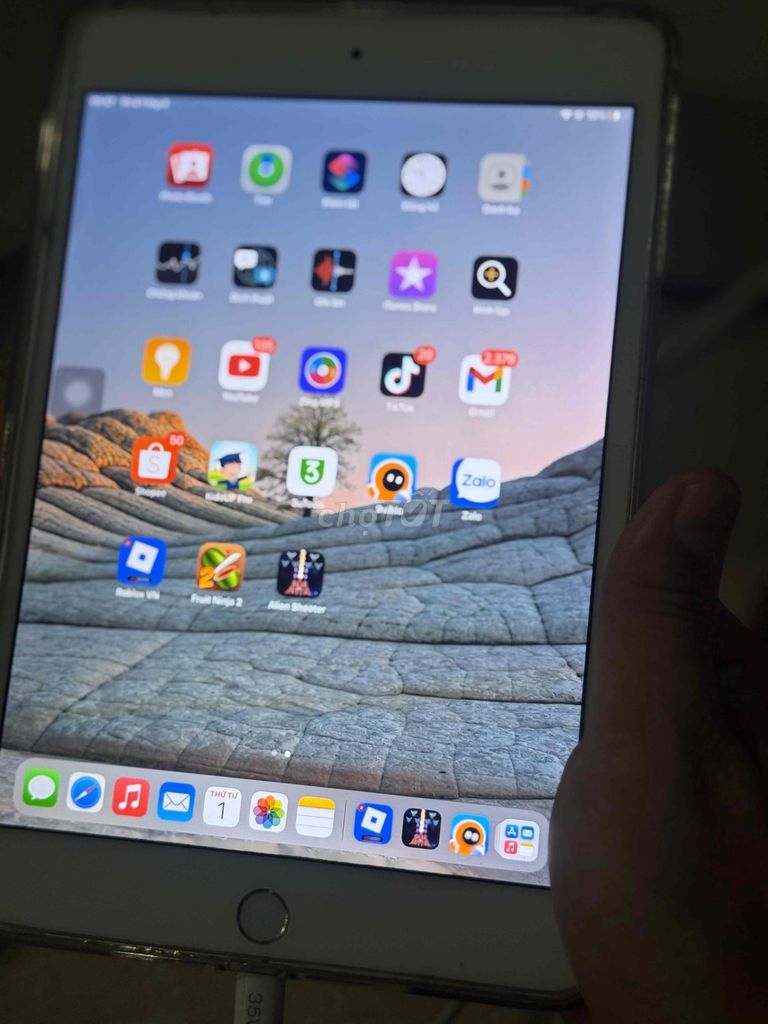 Apple iPad mini 4 128GB Vàng lắp sim ok. Mua bán Máy tính bảng tại Huyện Gia Lâm Hà Nội được đăng bởi Quyển hình 1
