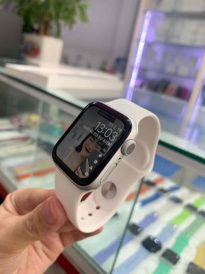 applewatch sr5.40mm trắng nike kì 99 pin 100. Mua bán Thiết bị đeo thông minh tại Quận Phú Nhuận Tp Hồ Chí Minh được đăng bởi pé phuong