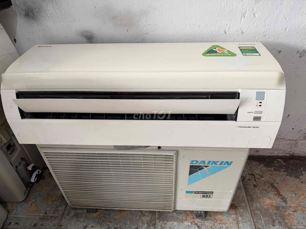 Máy lạnh Daikin 1Hp Inverter gas 32 date 2020. Mua bán Máy lạnh, điều hoà tại Quận Phú Nhuận Tp Hồ Chí Minh được đăng bởi Thịnh Khang Minh hình 1
