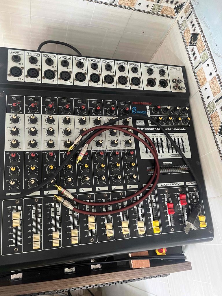 Bàn trộn âm thanh Massound 8 kênh Đen. Mua bán Tivi, Âm thanh tại Huyện Hóc Môn Tp Hồ Chí Minh được đăng bởi ari hình 1
