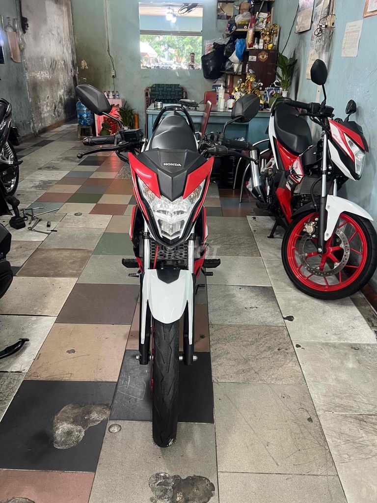 mới về SONIC (trắng đỏ) xe mới tin nhe ac oi. Mua bán Xe máy tại Quận Phú Nhuận Tp Hồ Chí Minh được đăng bởi CuBi Thanh Sơn hình 2