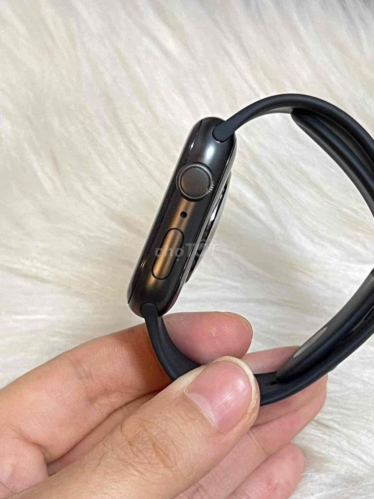 Bán apple watch sr6/44 Đen Đẹp keng nét pin 95%