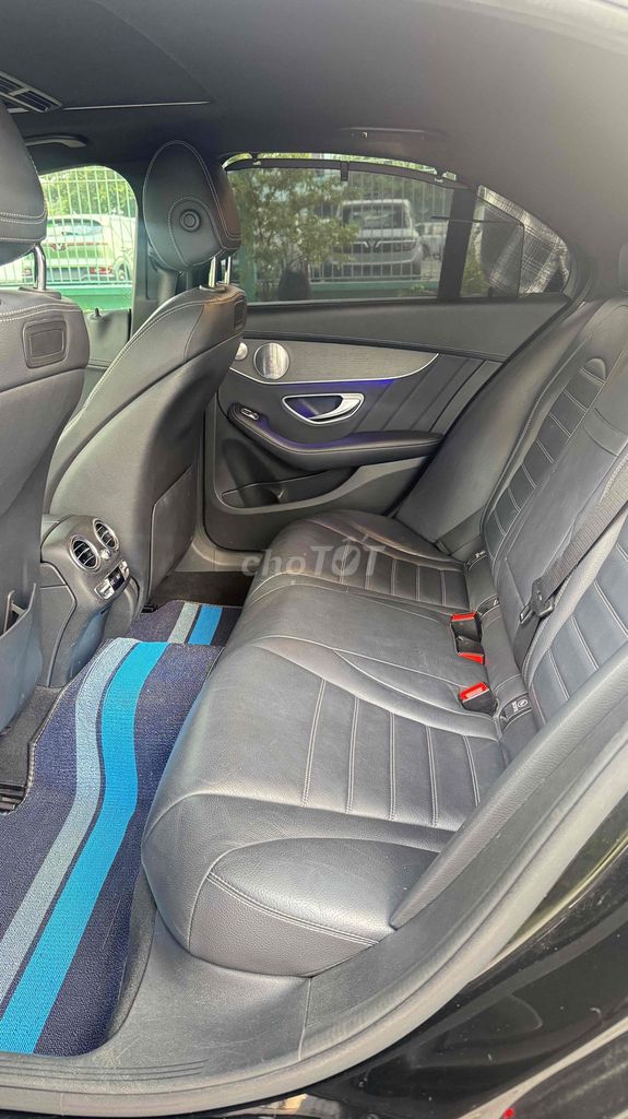 Mercedes Benz C Class 2018C300 AMG - 67000 km. Mua bán Ô tô tại Quận 7 Tp Hồ Chí Minh được đăng bởi Nguyên hình 6