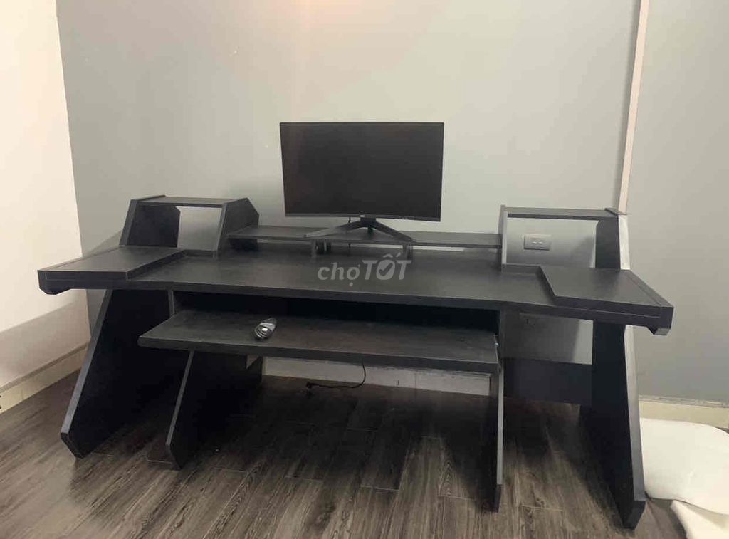 Bàn làm nhạc Gỗ Đen Studio. Mua bán Bàn ghế tại Huyện Hoài Đức Hà Nội được đăng bởi Nội Thất Gỗ Công Nghiệp  hình 1