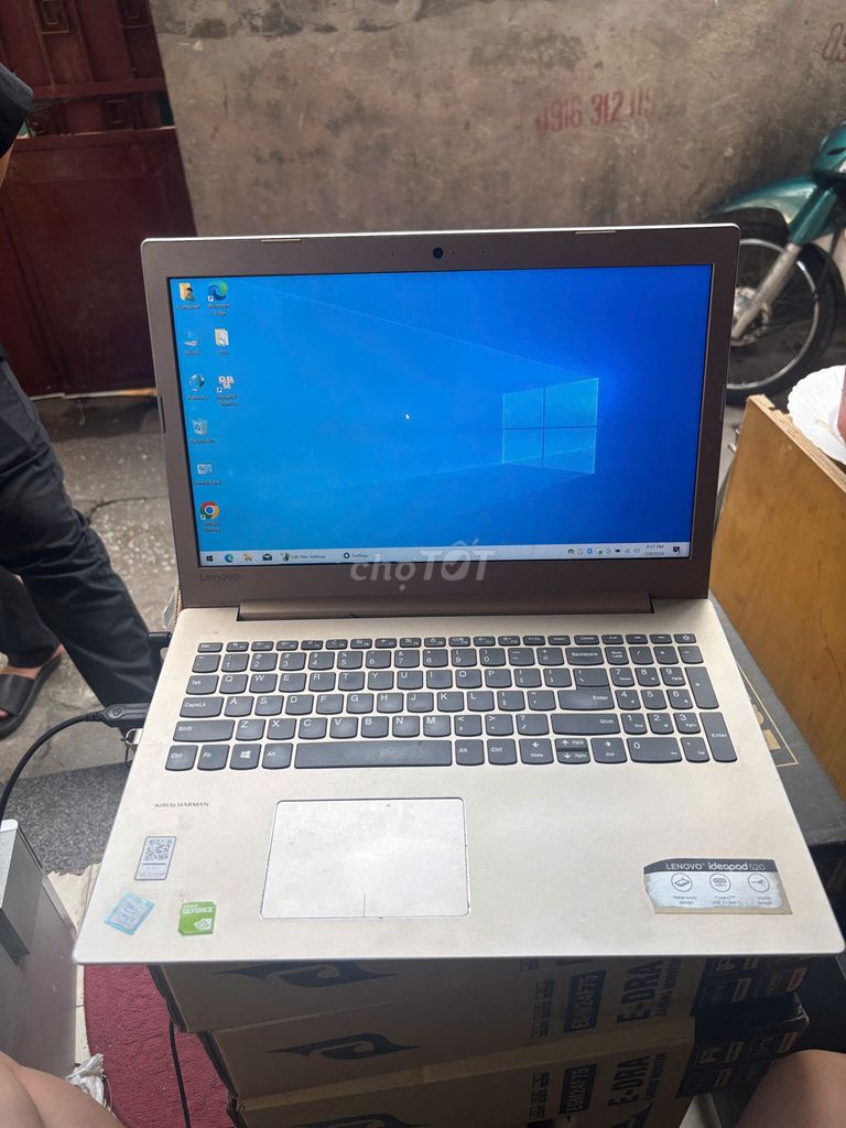 laptop xém gaming (card 4GD5) i5gen8 8GD4 240GB. Mua bán Laptop tại Quận Hoàng Mai Hà Nội được đăng bởi Trần Duyên hình 1