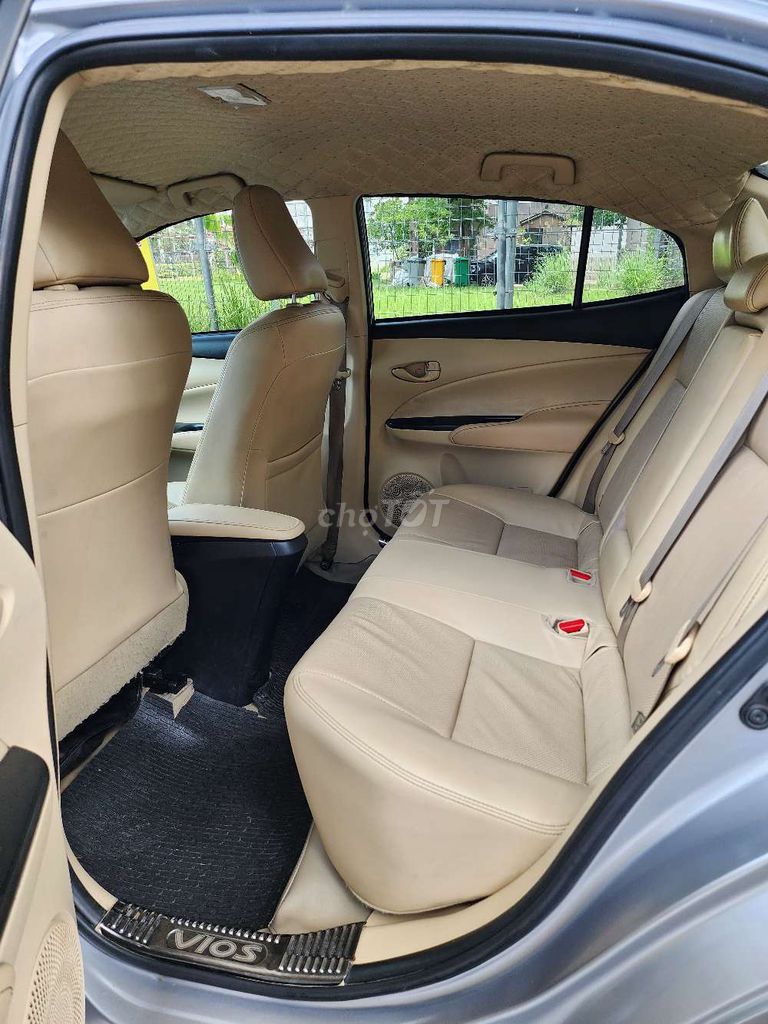 Toyota Vios Bạc 5 chỗ Số tự động. Mua bán Ô tô tại Quận 8 Tp Hồ Chí Minh được đăng bởi ÔTÔ TÂY NAM  hình 4