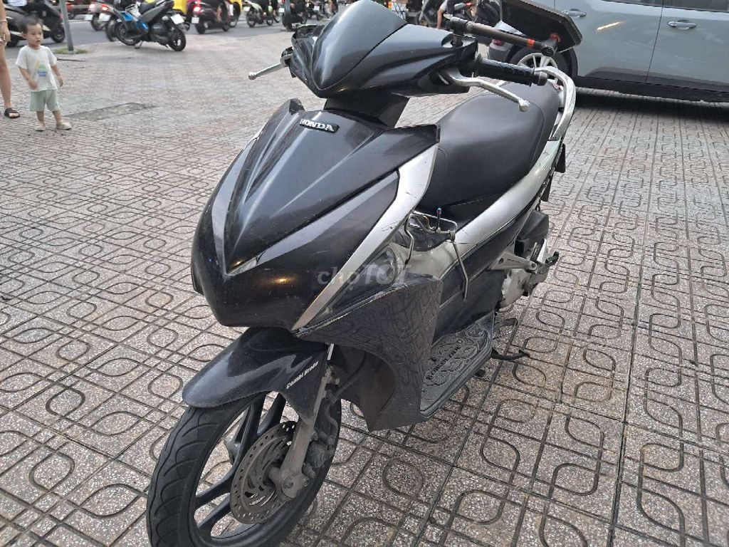 Спортивный Honda Air Blade Fi черный с серебром