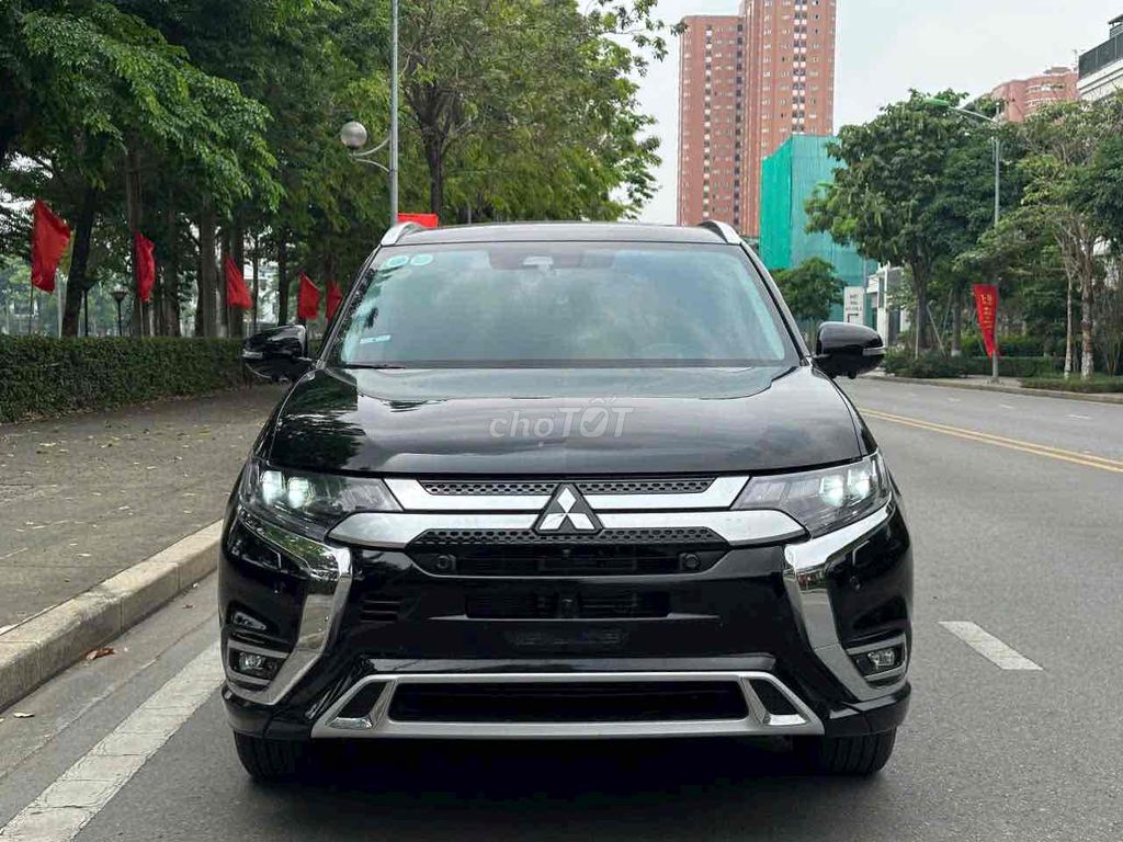 Mitsubishi Outlander 2024 Premium 2.0 CVT - 4000 k. Mua bán Ô tô tại Quận Cầu Giấy Hà Nội được đăng bởi Cửa hàng Đại Tín Auto hình 1