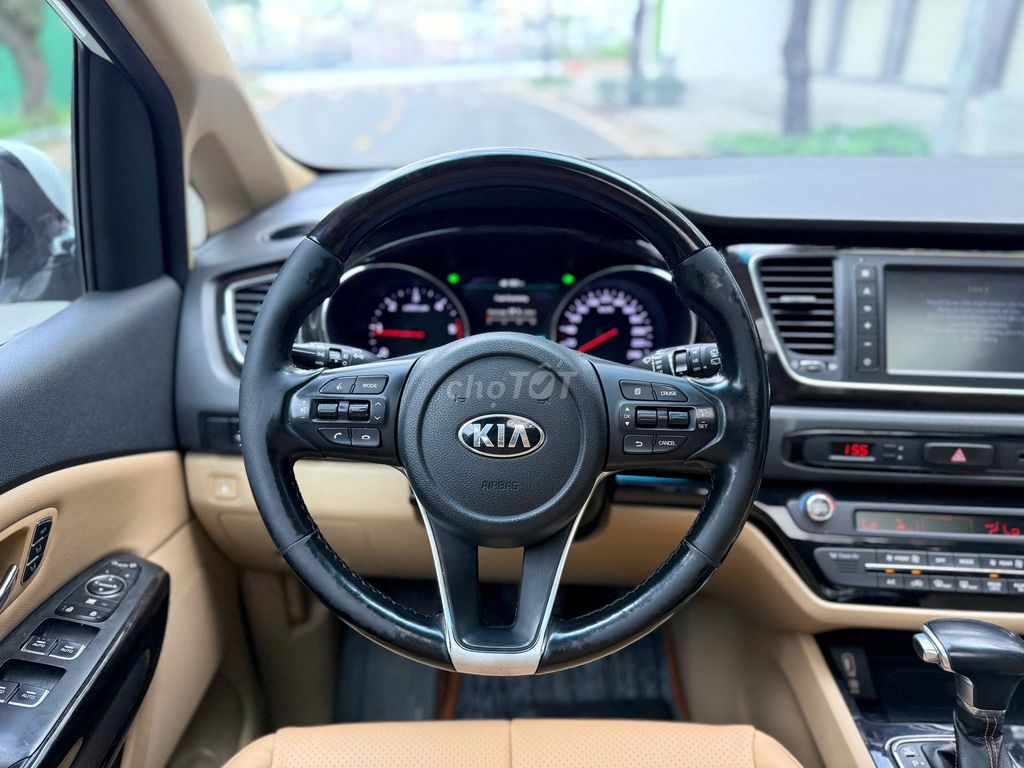Kia Sedona 2019 Full dầu Trắng 90.000 km. Mua bán Ô tô tại Thành phố Biên Hòa Đồng Nai được đăng bởi Hoàng Thế Huân hình 15