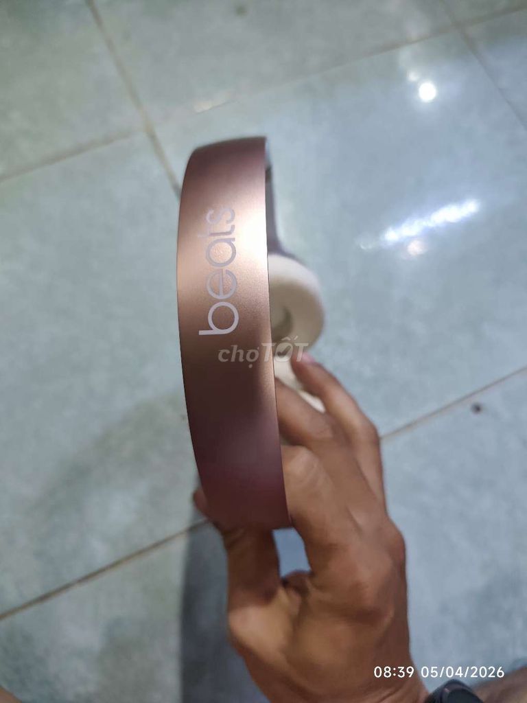 Tai nghe Beats Solo 3 Wireless Vàng hồng. Mua bán Tivi, Âm thanh tại Quận Gò Vấp Tp Hồ Chí Minh được đăng bởi phan thành tài hình 1