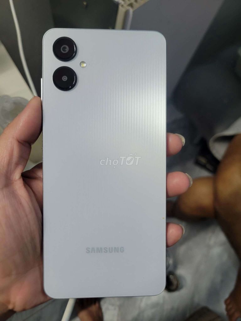 Samsung Galaxy Bạc Nghe gọi lướt web. Mua bán Điện thoại tại Quận 8 Tp Hồ Chí Minh được đăng bởi Thuỳ Trang hình 1