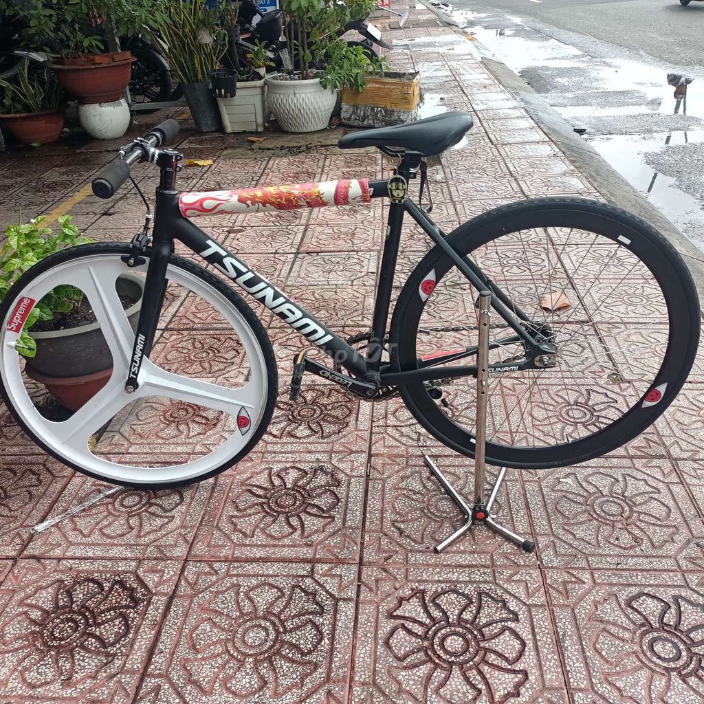 Xe đạp Tsunami fixed gear còn rất mới 90%