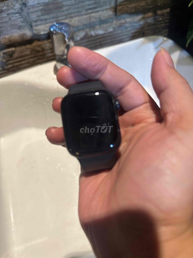Apple Watch SE 41mm Đen 92%. Mua bán Thiết bị đeo thông minh tại Quận 6 Tp Hồ Chí Minh được đăng bởi Hồng giòn hình 1