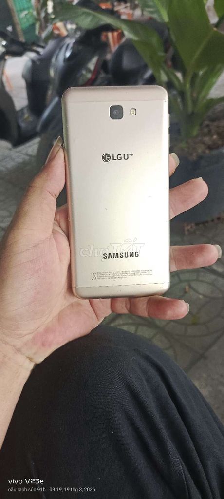 Samsung J7 Prime 3GB/32GB Vàng. Mua bán Điện thoại tại Quận Bình Thuỷ Cần Thơ được đăng bởi cầu rạch súc 91b Nguyễn Văn Linh  hình 1