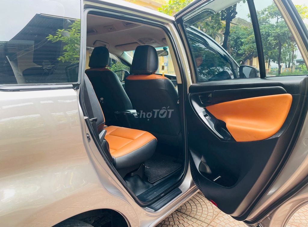 Tôi cần bán chiếc xe ô tô Toyota Innova 2.0E 2020. Mua bán Ô tô tại Quận Cầu Giấy Hà Nội được đăng bởi Thầy Minh hình 8