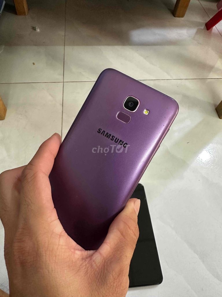 Samsung J6 Tím và A20 xanh titan. Mua bán Điện thoại tại Quận 12 Tp Hồ Chí Minh được đăng bởi Đặng  hình 1