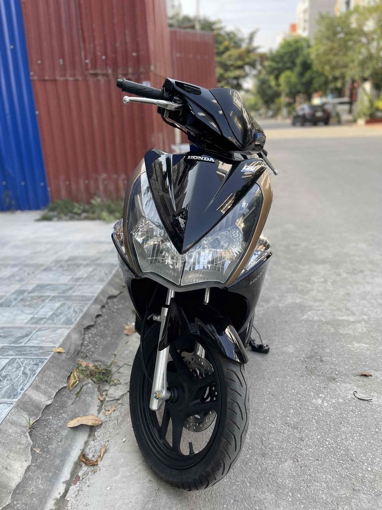 Honda Air Blade Đen Vàng đồng Đã sử dụng. Mua bán Xe máy tại Quận Hải An Hải Phòng được đăng bởi AN KHANG hình 7
