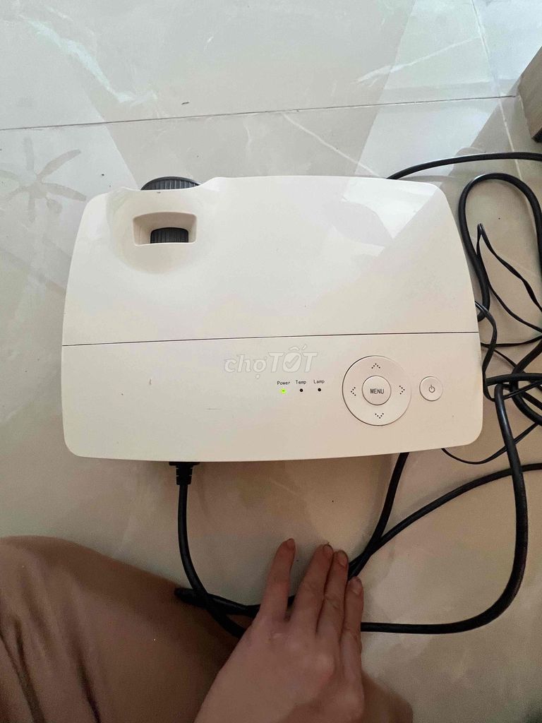 Máy chiếu VERTEX AT-DCH300W Trắng. Mua bán Đồ dùng văn phòng tại Huyện Tam Dương Vĩnh Phúc được đăng bởi hoàng văn hải hình 1