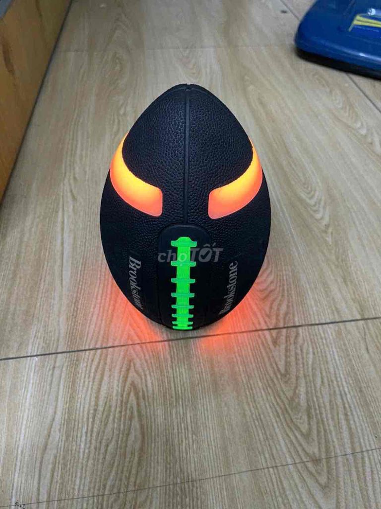 Loa Brookstone Hình Trái Bóng Bầu Dục Đẹp Độc. Mua bán Tivi, Âm thanh tại Quận 1 Tp Hồ Chí Minh được đăng bởi Nguyễn Thiên Khang hình 1