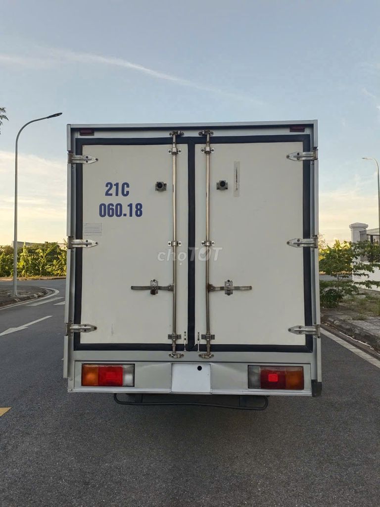 N250 -THÙNG KÍN - MÀU TRẮNG – NĂM 2018. Mua bán Xe tải, xe ben tại Thành phố Thái Bình Thái Bình được đăng bởi vũ quý tưởng hình 4