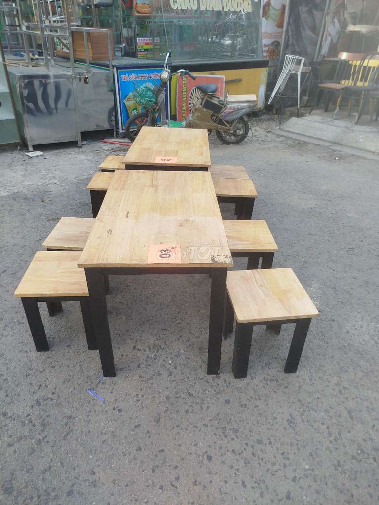 Bộ bàn ghế Gỗ Vàng, Đen Quán ăn. Mua bán Bàn ghế tại Quận Tân Bình Tp Hồ Chí Minh được đăng bởi Hương Nhài hình 1
