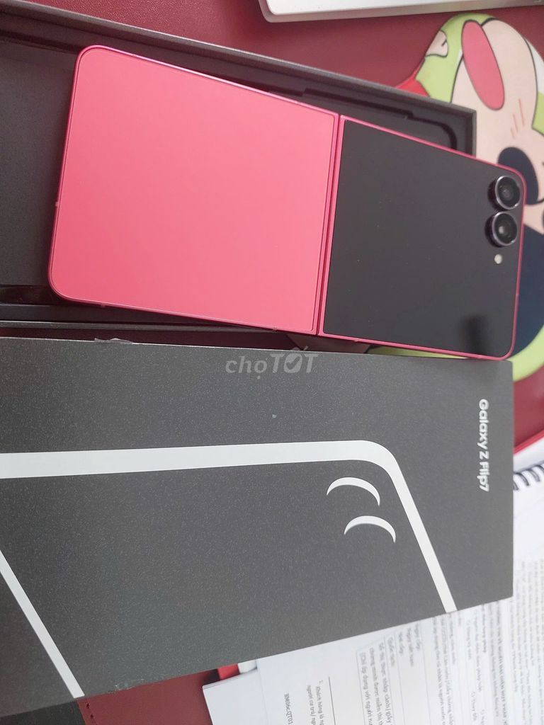 Samsung Galaxy Z Flip7 256GB Đỏ san hô. Mua bán Điện thoại tại Thành phố Thủ Đức Tp Hồ Chí Minh được đăng bởi Hanh hình 3