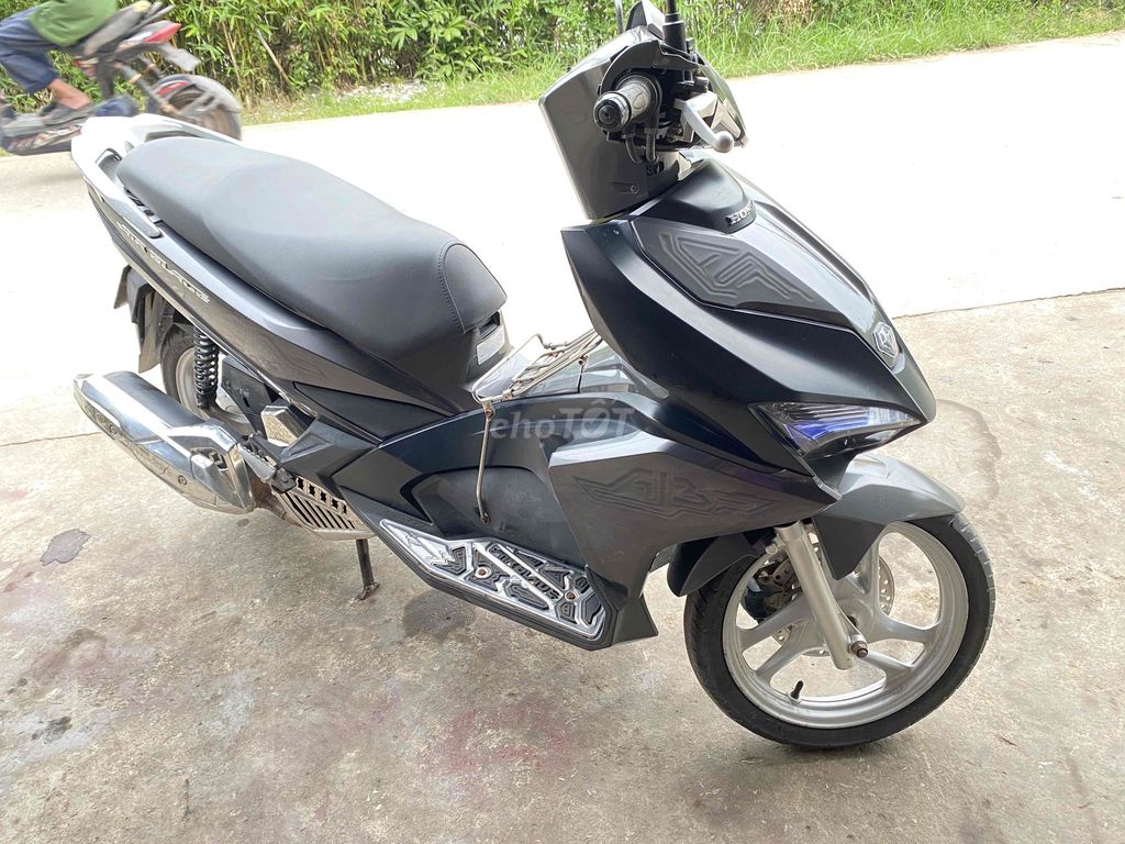 Honda Air Blade 2018 Xám. Mua bán Xe máy tại Huyện Tiền Hải Thái Bình được đăng bởi TKAN hình 3
