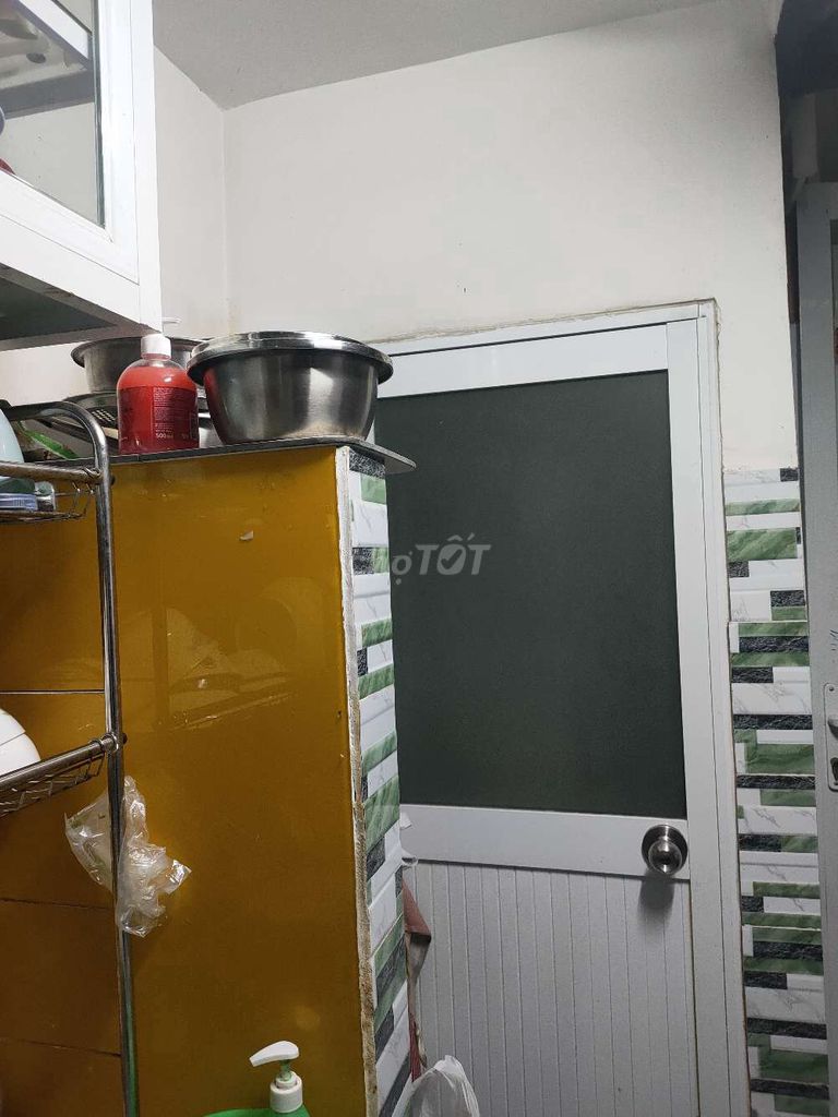 продается дом на улице 18б с тихой и просторной охранной зоной