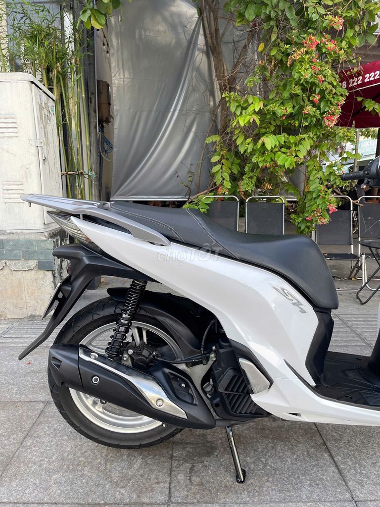 Honda SH 125 CBS 2017 Trắng. Mua bán Xe máy tại Quận Gò Vấp Tp Hồ Chí Minh được đăng bởi VÕ MINH HẬU hình 8