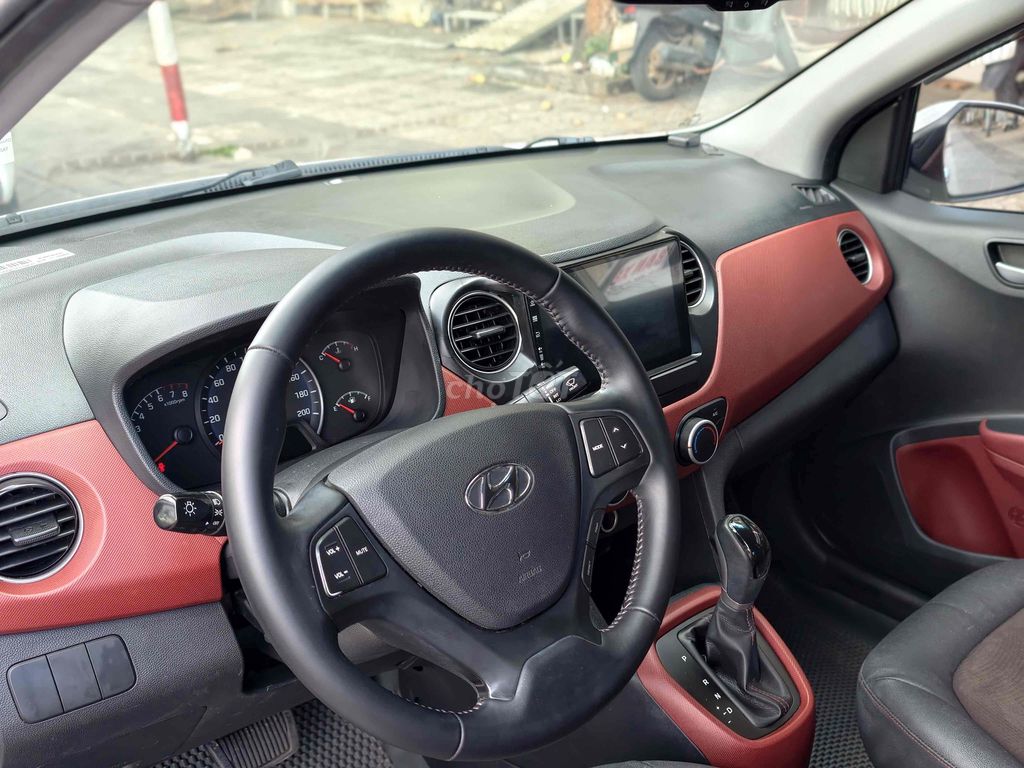 Hyundai Grand i10 2021 Sedan 1.2 AT - 36000 km. Mua bán Ô tô tại Thành phố Pleiku Gia Lai được đăng bởi Trần Tiến Phát hình 8