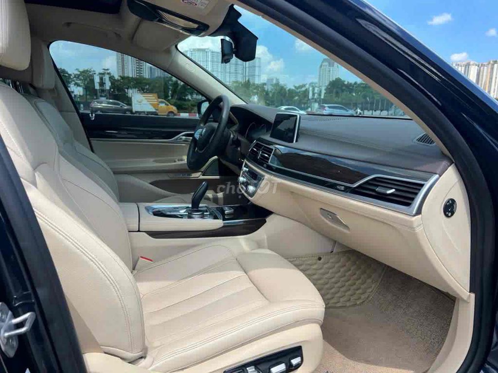 BMW 730Li sx 2018 màu xanh nhập Đức siêu đẹp. Mua bán Ô tô tại Quận Cầu Giấy Hà Nội được đăng bởi Cao Quý hình 11