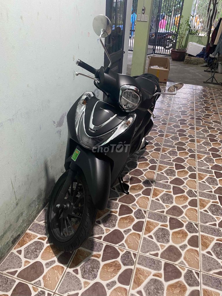 dàn áo xe Honda SH Mode Đen mù mới 99,99%. Mua bán Phụ tùng xe tại Quận Liên Chiểu Đà Nẵng được đăng bởi Nguyễn văn thảo hình 1