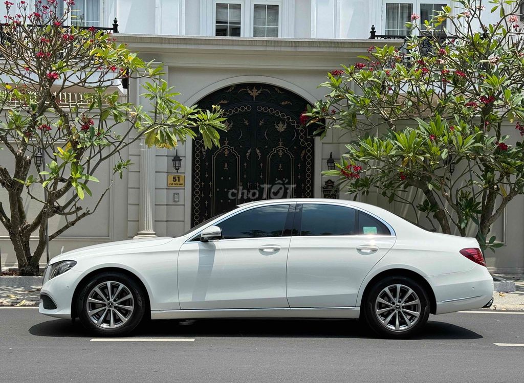 Mercedes E200 facelift model 2020. Mua bán Ô tô tại Quận 7 Tp Hồ Chí Minh được đăng bởi Hồ Tuấn  hình 3