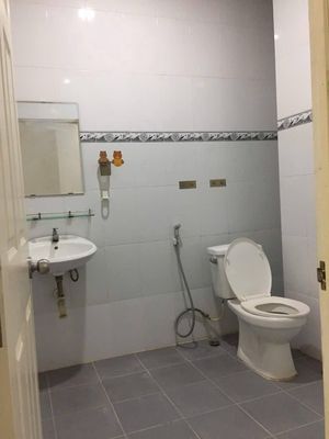 Cao ốc Đặng văn Ngữ cho thuê căn 2p ngủ giá 12tr/tháng