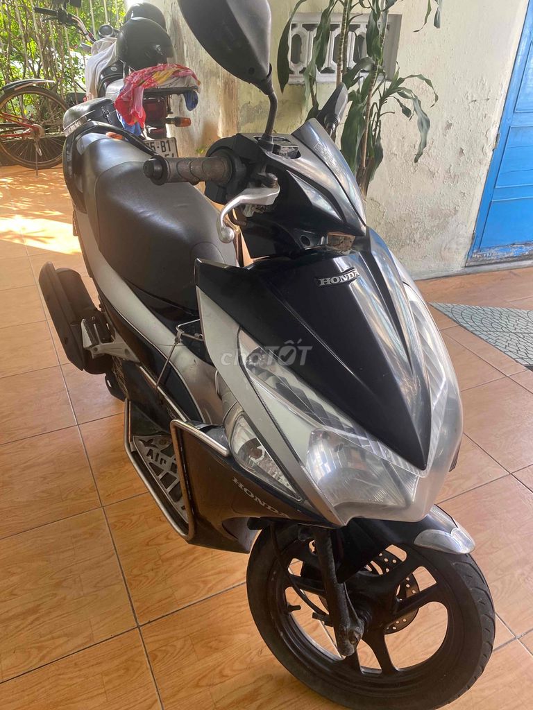 bán xe airblade máy êm. Mua bán Xe máy tại Thành phố Huế Thừa Thiên Huế được đăng bởi Thúc Thiện hình 2