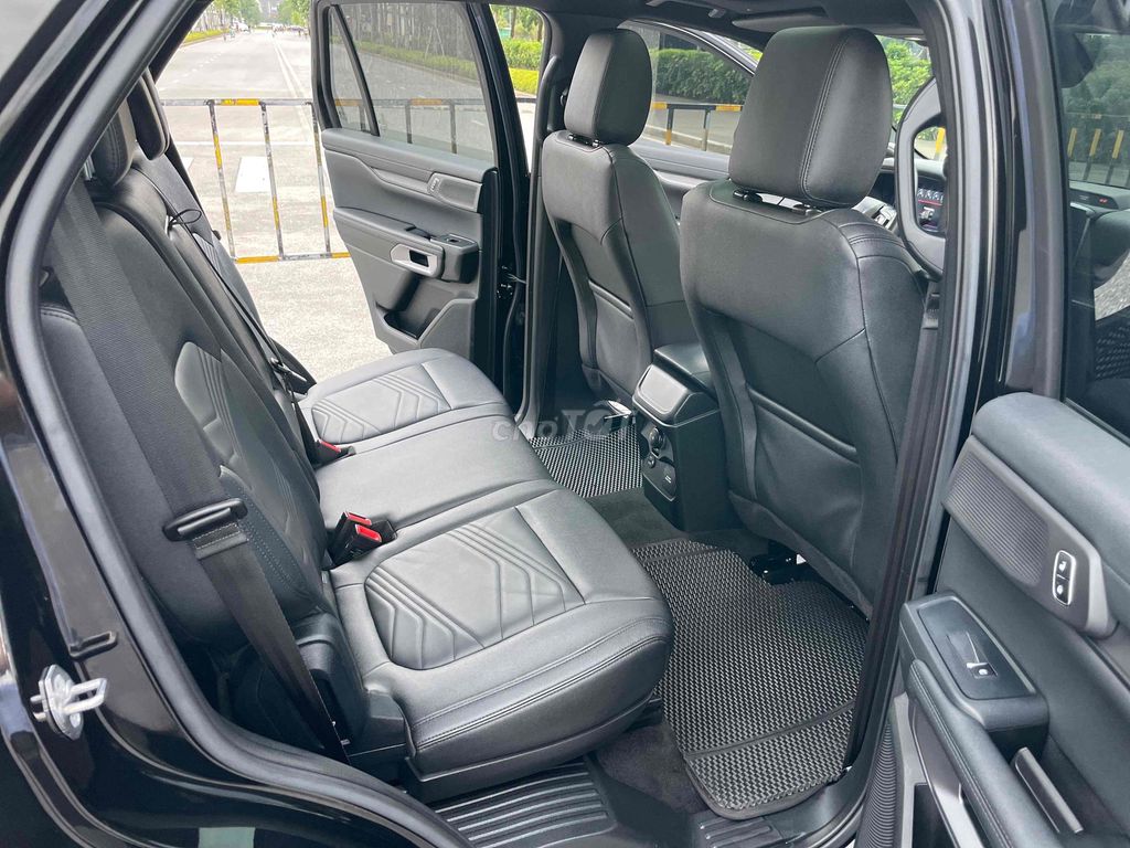 Ford Everest 2023 Titanium+ 2.0 AT 4x4 - 25000 km. Mua bán Ô tô tại Quận Cầu Giấy Hà Nội được đăng bởi CHỢ ÔTÔ CẦU GIẤY hình 19