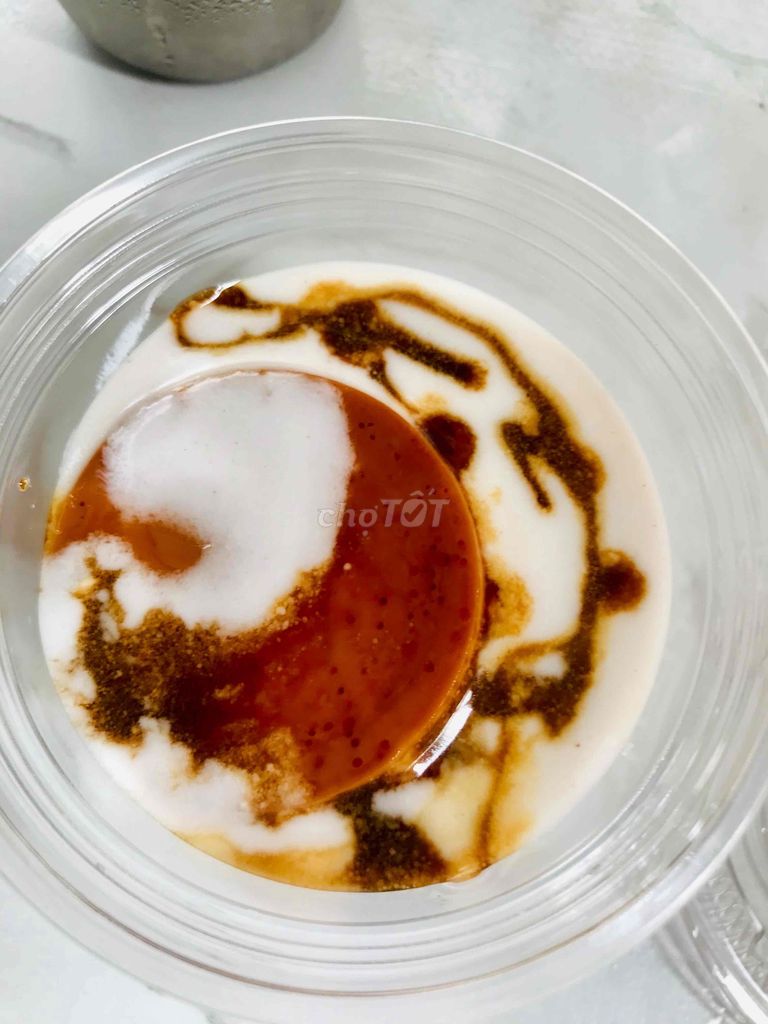 bánh flan truyền thống kèm sốt cốt dừa cafe