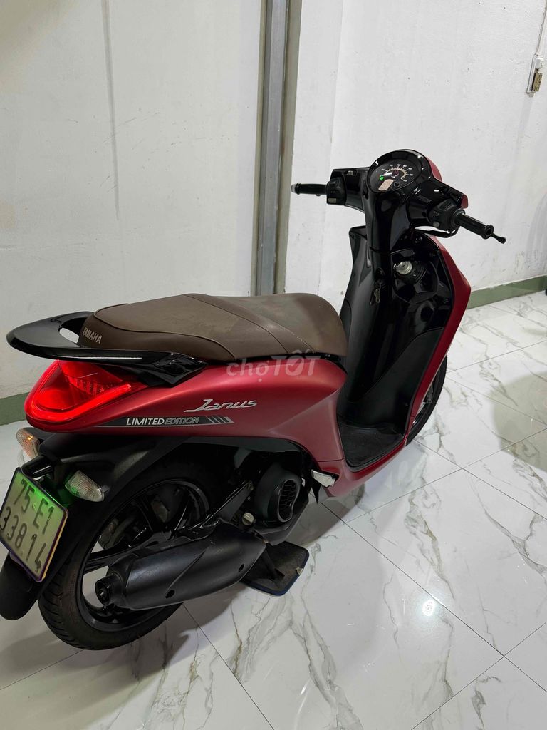 Yamaha Janus Limited Edition Красный