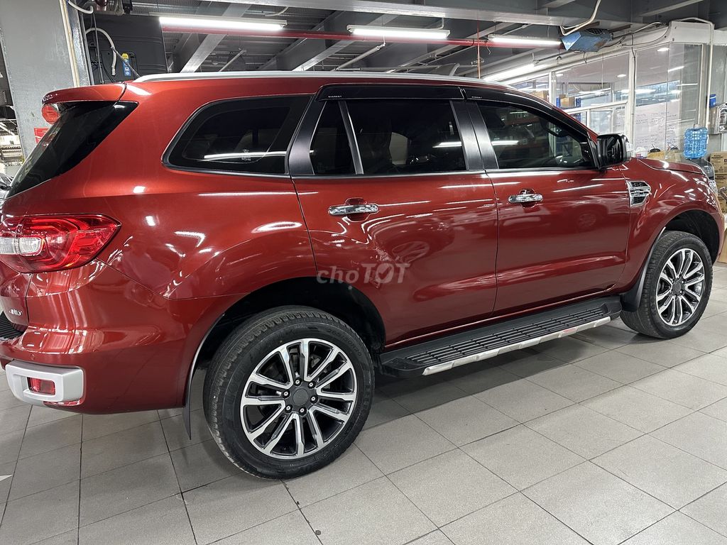 Ford Everest Titanium 2020 2.0L 4x4, bảo hành 2026