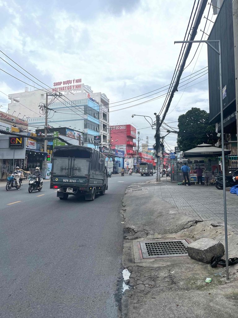 VỊ TRÍ VÀNG MT LÊ VĂN VIỆT NGAY NGÃ BA VỚI MAN THIỆN