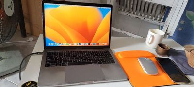 MacBook pro 2017. Mua bán Laptop tại Thành phố Phan Thiết Bình Thuận được đăng bởi Cường 