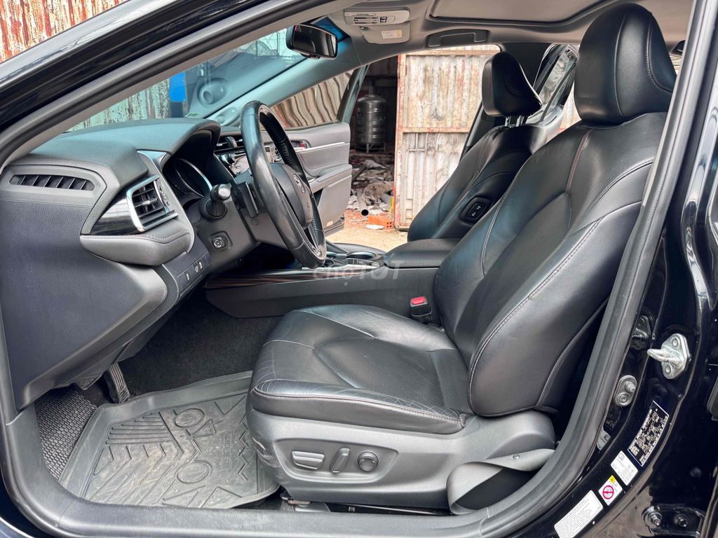 Bán Toyota Camry 2020 2.5Q hỗ trợ bank. Mua bán Ô tô tại Quận 3 Tp Hồ Chí Minh được đăng bởi Hoàng Gia Auto hình 8