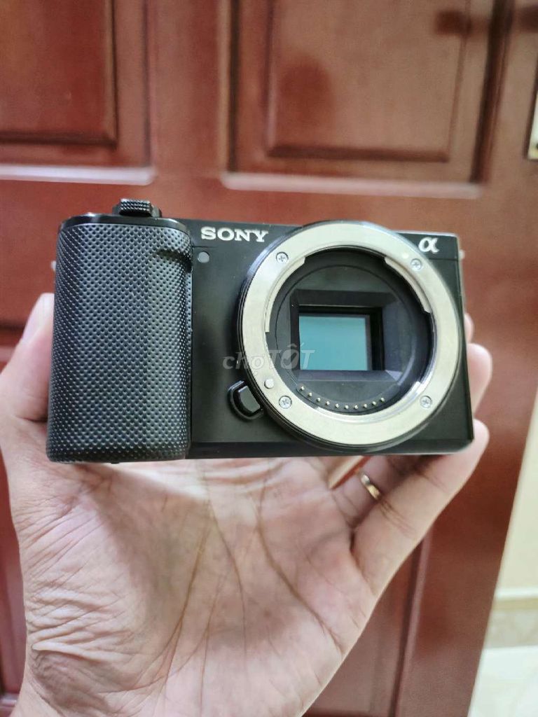 Máy ảnh Sony ZVE10 Đen 99%. Mua bán Máy ảnh, Máy quay tại Quận Hoàng Mai Hà Nội được đăng bởi Nguyễn Nam hình 1