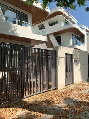 Bán biệt thư thô Thăng Long mặt tiền Sông diện tích 300m2. Mua bán nhà ở tại Quận Hải Châu Đà Nẵng được đăng bởi Khương Nguyễn