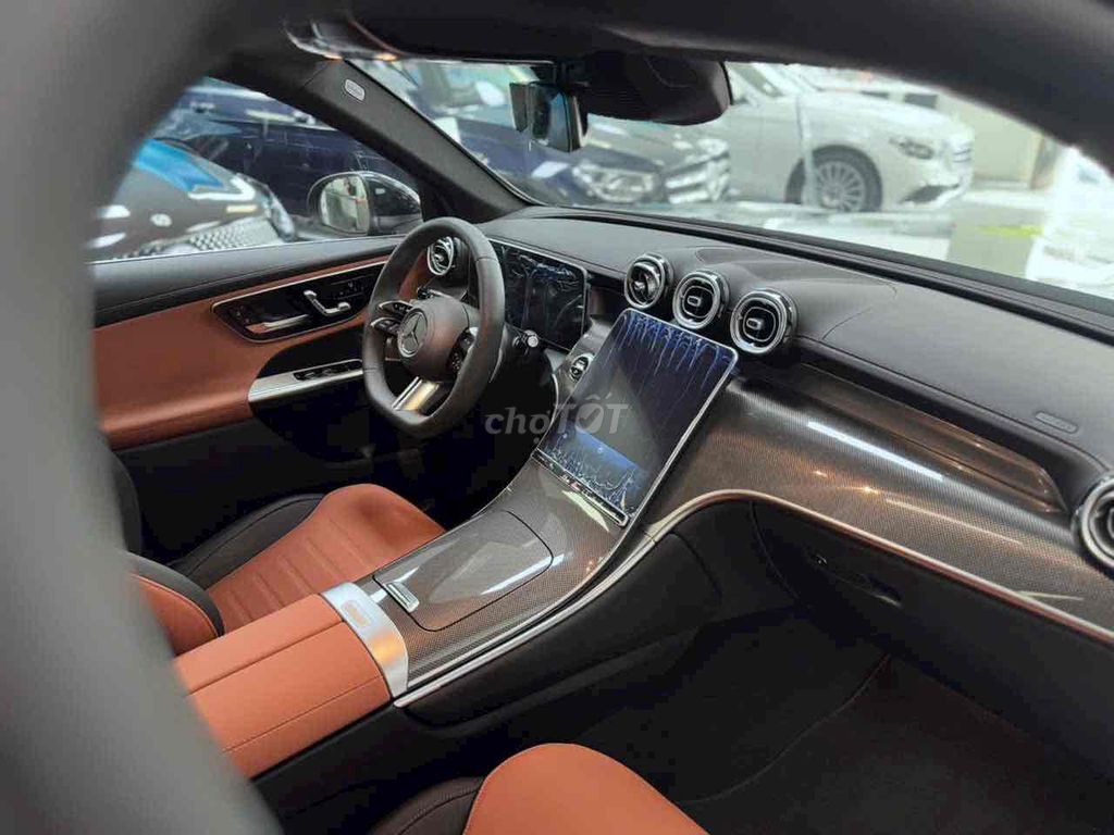 Mercedes -Benz GLC 300 4matic siêu lươt. Mua bán Ô tô tại Quận Bình Thạnh Tp Hồ Chí Minh được đăng bởi Hùng Mercedes Haxaco Hàng Xanh hình 10