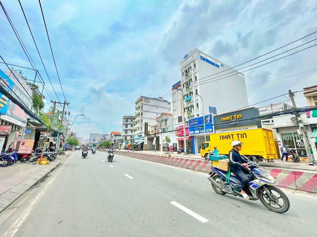Đất 10x45m mặt tiền đường Huỳnh Tấn Phát P.Phú Thuận
