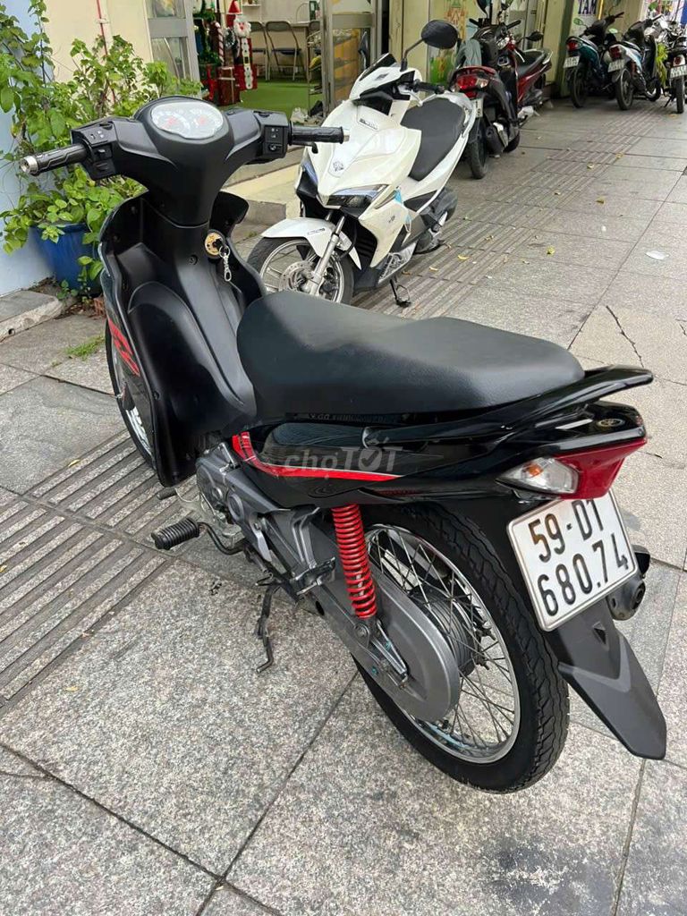 Yamaha Sirius RC FI 2015 Đen Đỏ. Mua bán Xe máy tại Quận Tân Phú Tp Hồ Chí Minh được đăng bởi Tuanduy hình 5