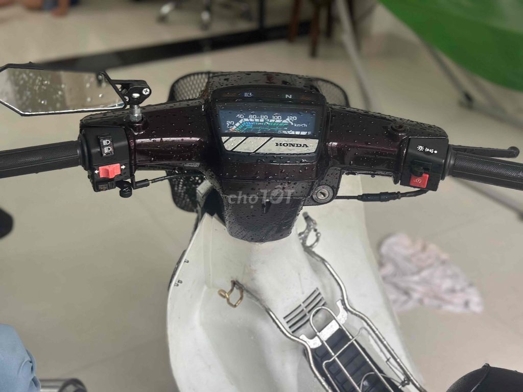 Honda Dream 2005 Красно-Белый
