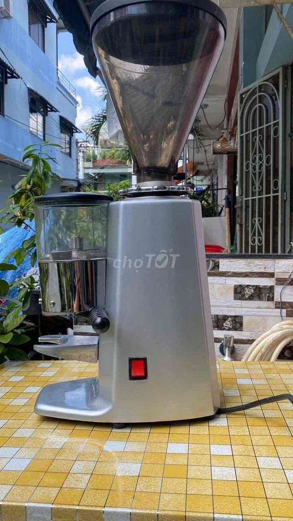 Máy xay cà phê Bạc Kim loại. Mua bán Bếp, lò, đồ điện nhà bếp tại Quận 8 Tp Hồ Chí Minh được đăng bởi Yến sào nha trang hình 1